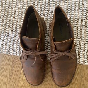 Clarks Brown Chukka Boots with Minimalist Style
